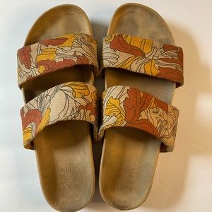 Naturalizer Birkenstock-style sandal
